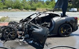 20 Milyonluk Ferrari Alev Aldı: Sürücü Serdal Adalı’nın Oğlu Çıktı!