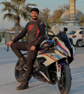 Motorun Üzerindeki Özgürlük Yolculuğu Nasıl Sona Erdi? Instagram’da çektiği motosiklet