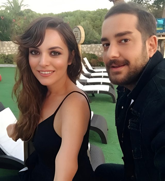Enis Arıkan’dan Ezgi Mola Sorusu Karşısında Sert Tepki: “7 Yıl Geçti, Hâlâ Utanmıyor Musunuz?”