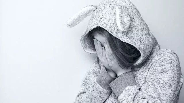 “Rüyada ağlayarak uyanmak ne anlama gelir?” sorusu, birçok kişi için