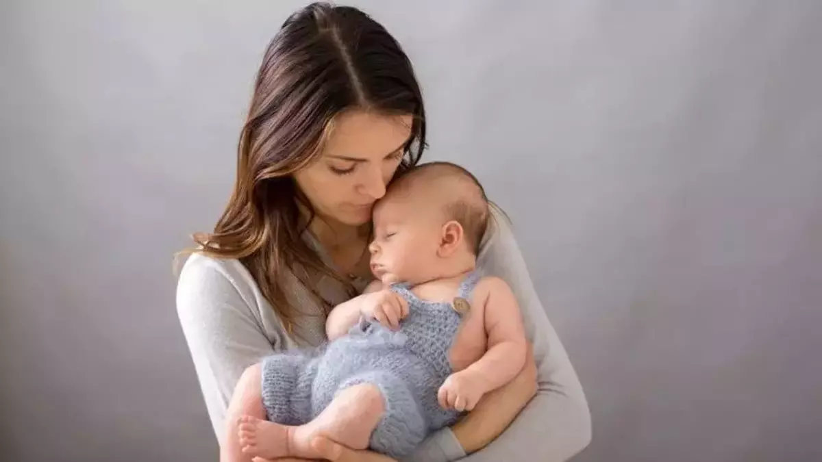 Rüyalar, bilinçaltımızın duygularla konuştuğu güçlü mesajlardır. Özellikle “anne” figürü, rüyalarda