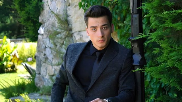 Kim bu “Kaya” karakterinin yıldızı Atakan Özkaya ve neler oluyor? Atakan