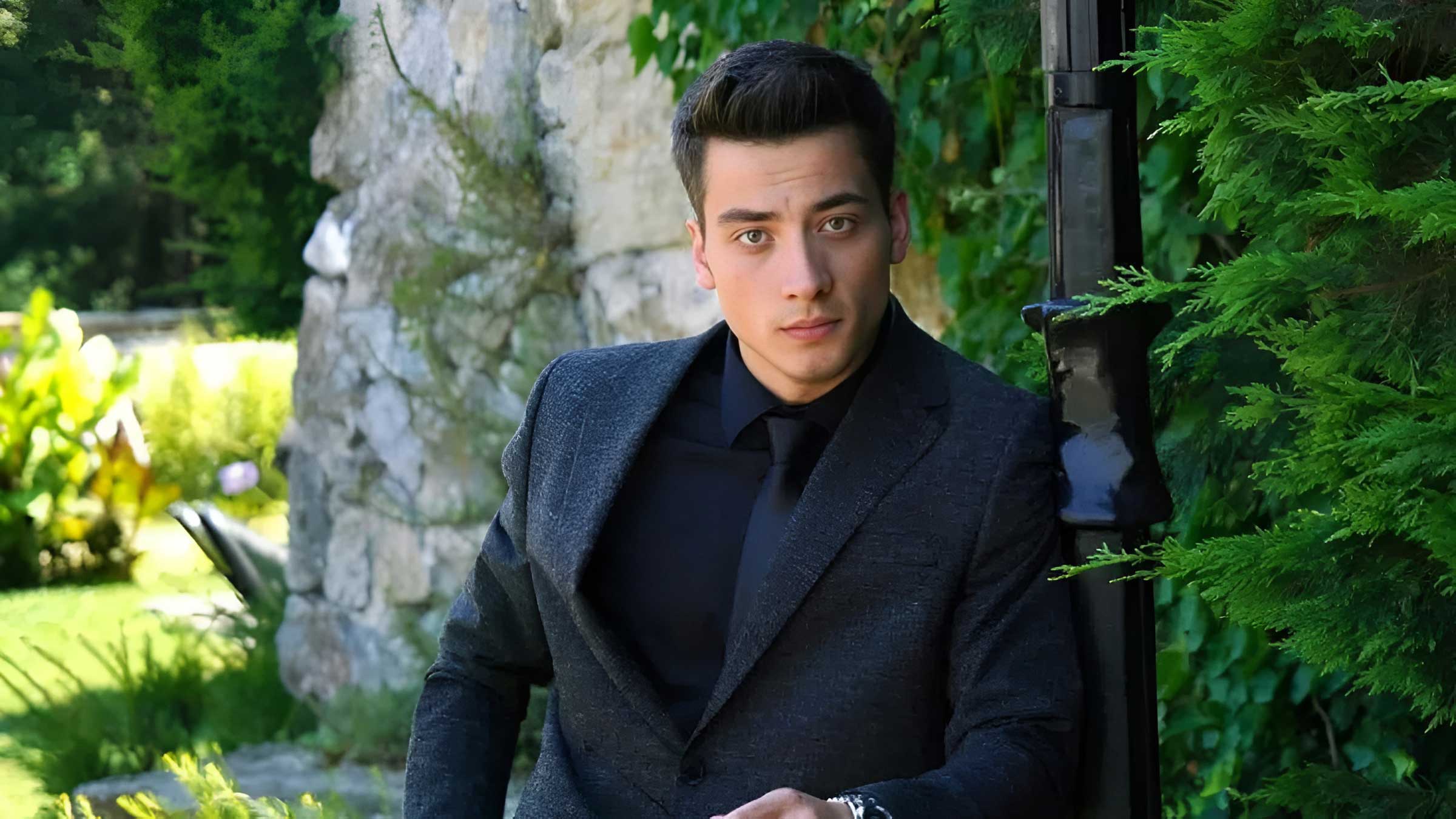 Kim bu “Kaya” karakterinin yıldızı Atakan Özkaya ve neler oluyor? Atakan