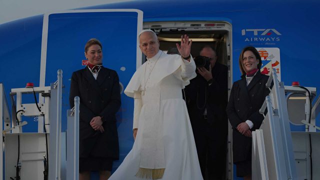 Papa 14. Leo Türkiye’de: Tarihi Ziyaret Resmen Başladı Vatikan Devlet