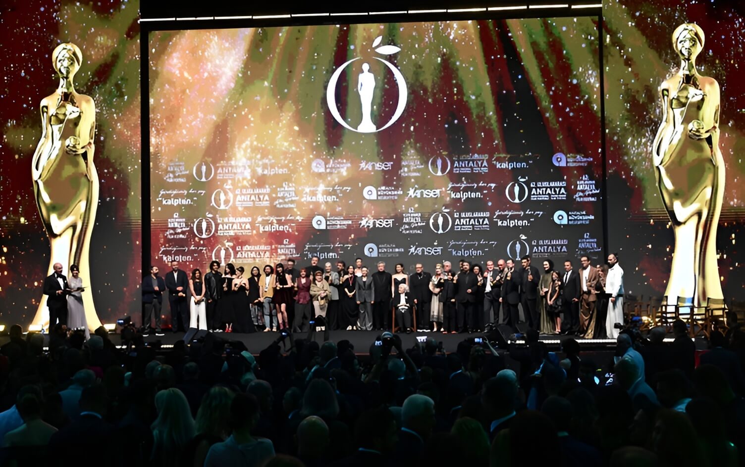 Antalya’da Sinema Rüzgârı Esti: Altın Portakal 2025 Ödülleri Sahiplerini Buldu