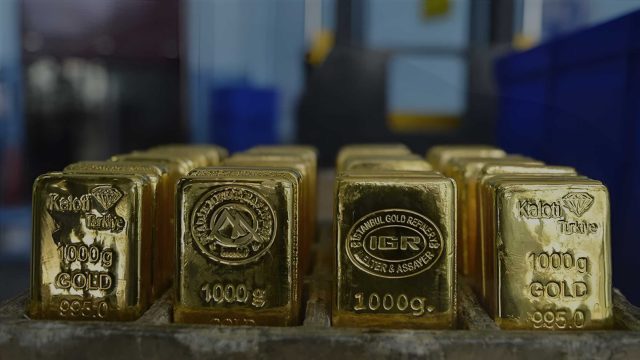 Altın piyasası 2025 yılında tarihinin en hareketli dönemlerinden birini yaşadı.