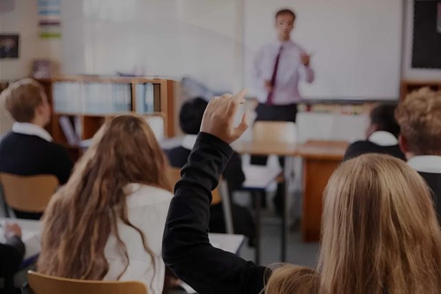Özel Okul Ücretlerinde Yeni Dönem: MEB Zam Sistemini Baştan Aşağı