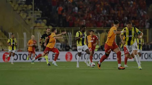 Derbide Nefesler Tutuldu: Fenerbahçe ile Galatasaray Karşı Karşıya Trendyol Süper