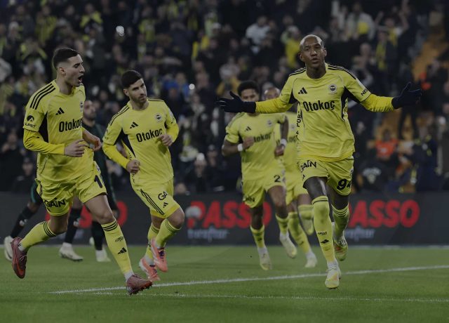 Fenerbahçe, Süper Lig’de ilk yarıyı galibiyetle kapatırken hücum hattındaki iki