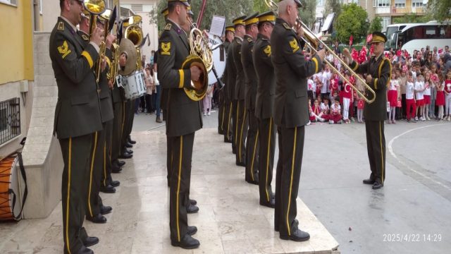 Rüyada Askeri Bando Takımı Görmek Ne Demektir? Rüyada askeri bando