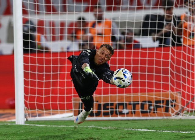 Galatasaray’ın efsane kalecisi Fernando Muslera, kariyerinde 23. şampiyonluğuna imza atarak