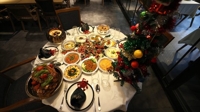 🥗 1. Başlangıçlar – Hafif ve Şık Açılışlar Nar Taneleri