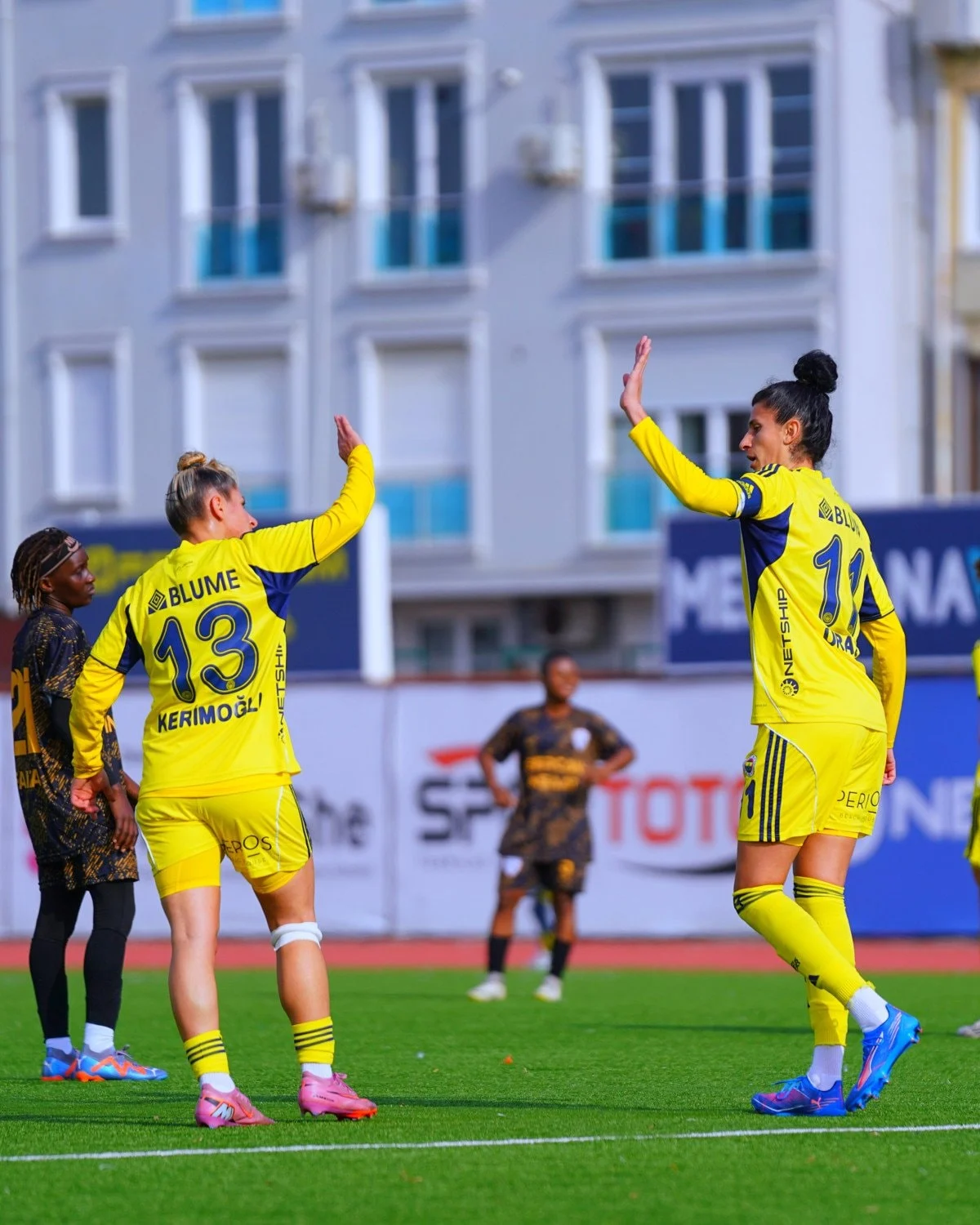 Kadın Futbol Süper Ligi’nde lider Fenerbahçe, Gaziantep ALG Spor’u 18-0