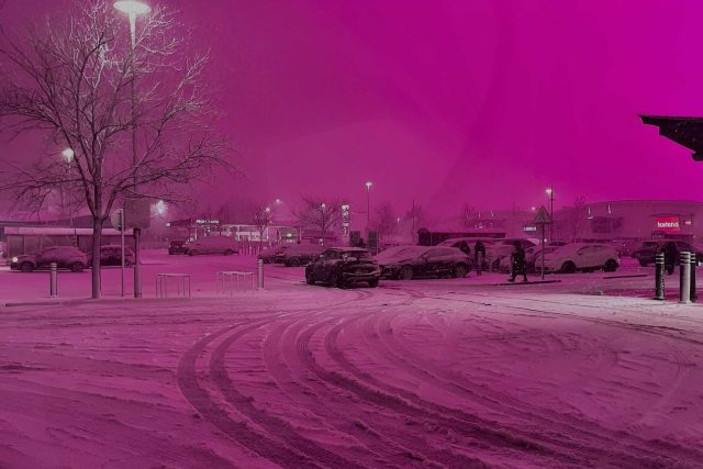 İngiltere’de fırtına sonrası ortaya çıkan pembe gökyüzü ne anlama geliyor?