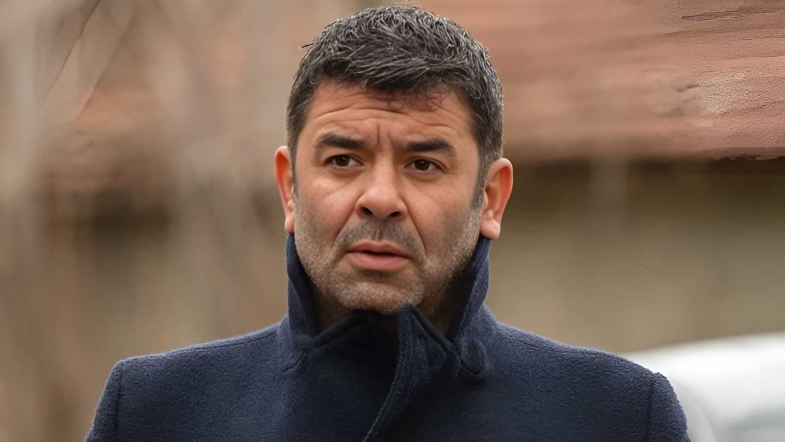 Ünlü oyuncu Bülent Şakrak, kendisinden yaşça küçük sevgilisi Duygu Arabacıoğlu