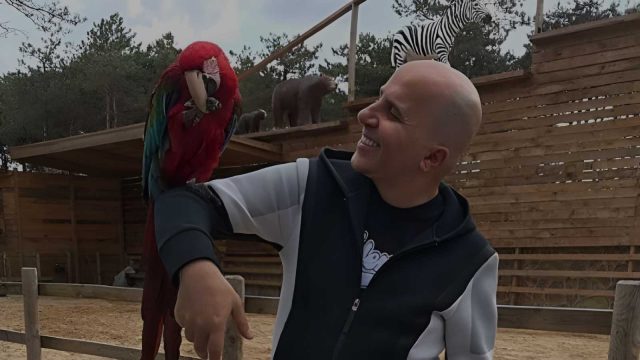 Türkiye müzik ve magazin dünyası yeni güne sarsıcı bir gelişmeyle