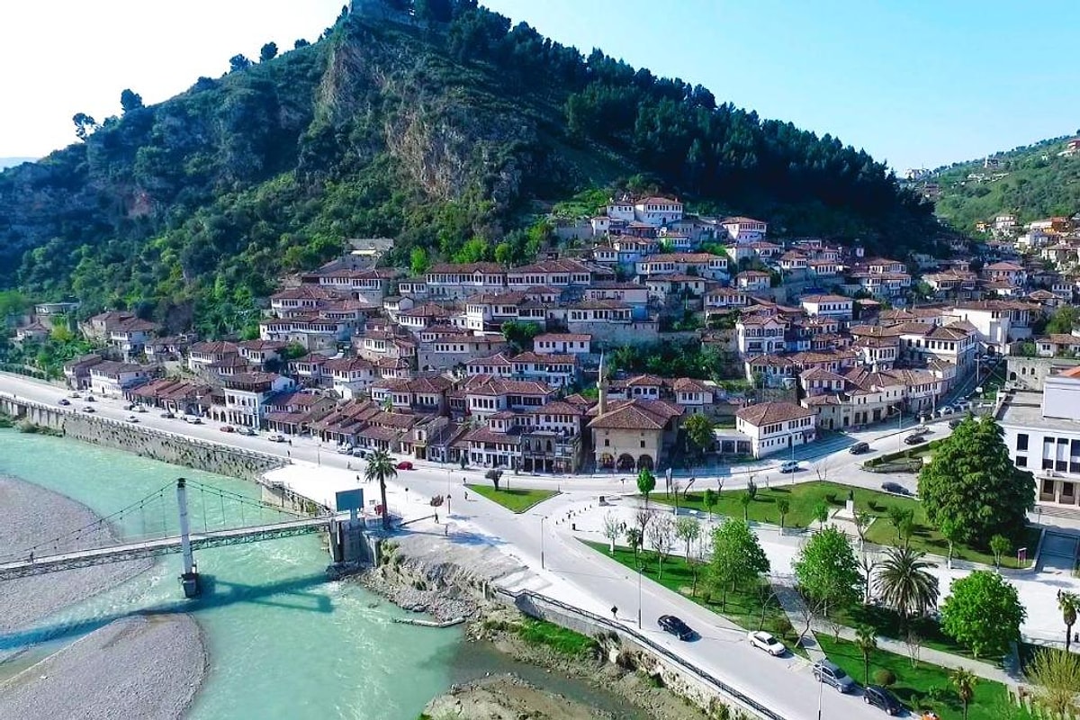 Yunanistan, nüfus kaybı yaşayan sınır bölgeleri için taşınanlara 10 bin