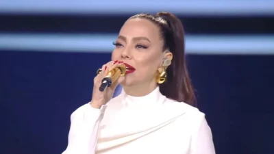 Ebru Gündeş, Riyad’da Assala ile sahneye çıktı. Türkçe ve Arapça