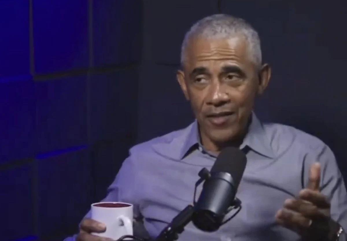 Barack Obama, katıldığı podcastte uzaylıların var olabileceğini söyledi ancak 51.