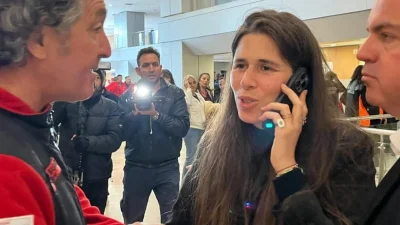 al Denizli Uyuşturucu Soruşturmasında İfade Verdi, Serbest Bırakıldı Çeşme Belediye Başkanı Lal Denizli, uyuşturucu soruşturması kapsamında ifade verdi.