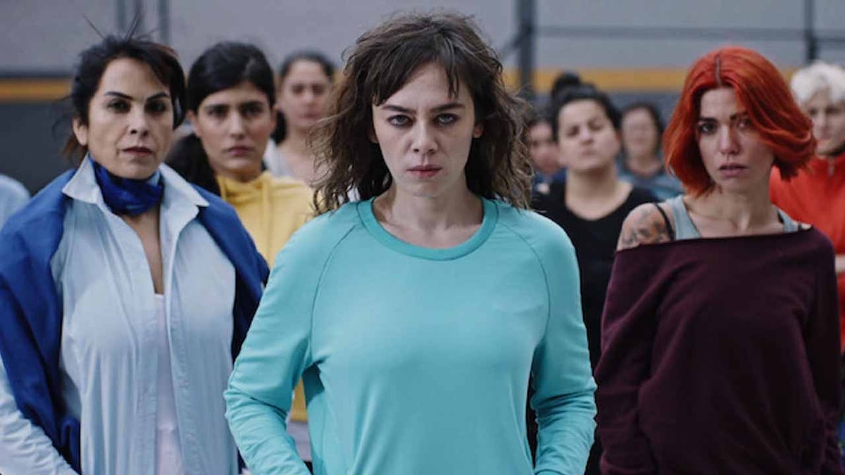 Avlu dizisinin yeni sezon planları son anda askıya alındı. Kanal