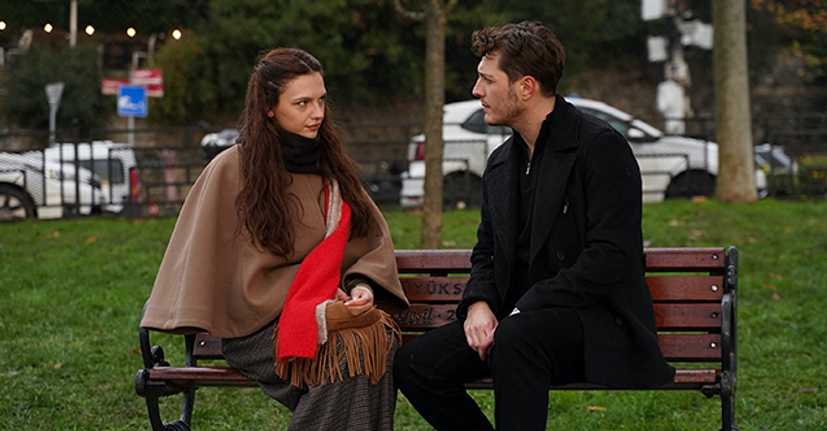 Yalı Çapkını’nın Minik Yıldızı Aynı Yağmur Altında’ya Katıldı! Reytingler Değişecek mi? Yalı Çapkını’nın minik yıldızı Sara Yılmaz, Aynı Yağmur Altında dizisine