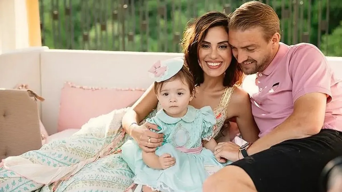 Caner Erkin, Şükran Ovalı ile tanışma hikâyesini anlattı. Cilt doktorunda