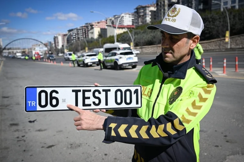 APP plaka tartışmaları araç sahiplerini endişelendirdi. İşte APP plakalar hakkında