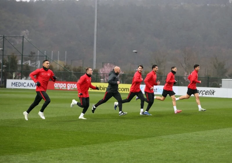 A Milli Futbol Takımı, Romanya ile oynayacağı kritik maç öncesi