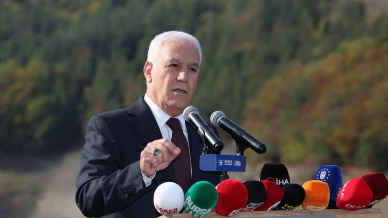 Bursa Büyükşehir Belediye Başkanı Mustafa Bozbey gözaltına alındı. Soruşturma, suçlamalar