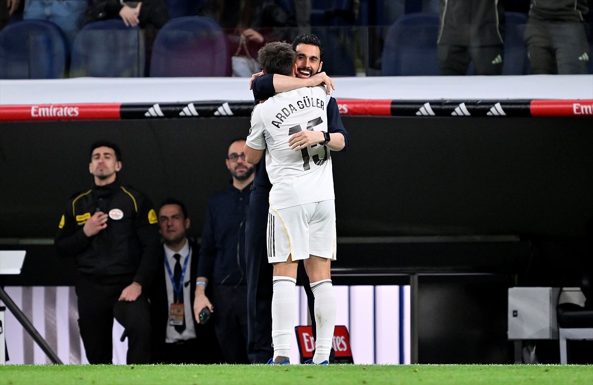 Arda Güler, Real Madrid formasıyla Elche’ye karşı 68 metreden attığı