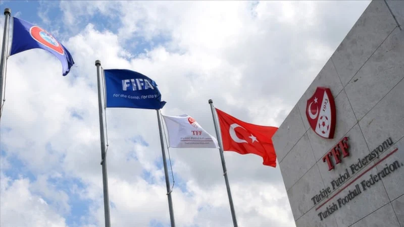 TFF, Süper Lig’de yabancı oyuncu kuralını değiştirmedi. 12+2 sistemi kulüplerin