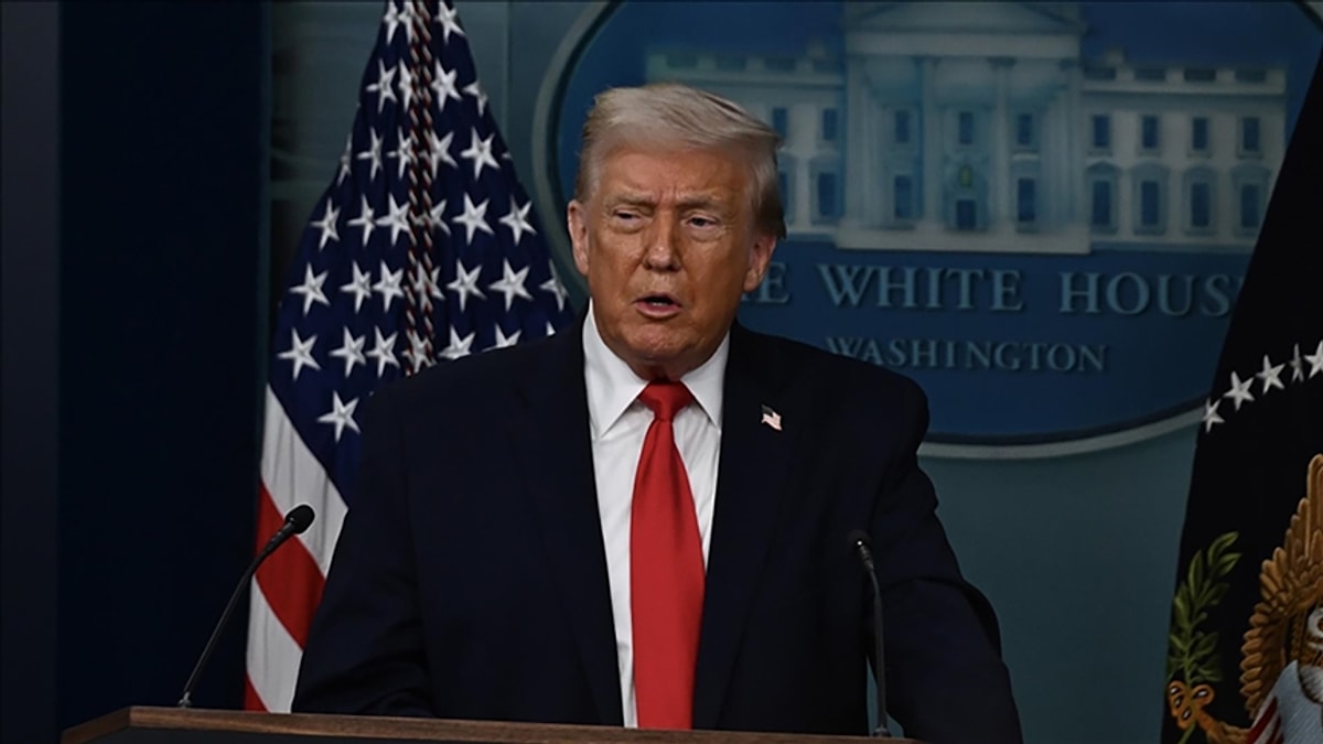 Donald Trump’ın İran açıklaması ABD siyasetinde sert tepkilere yol açtı.