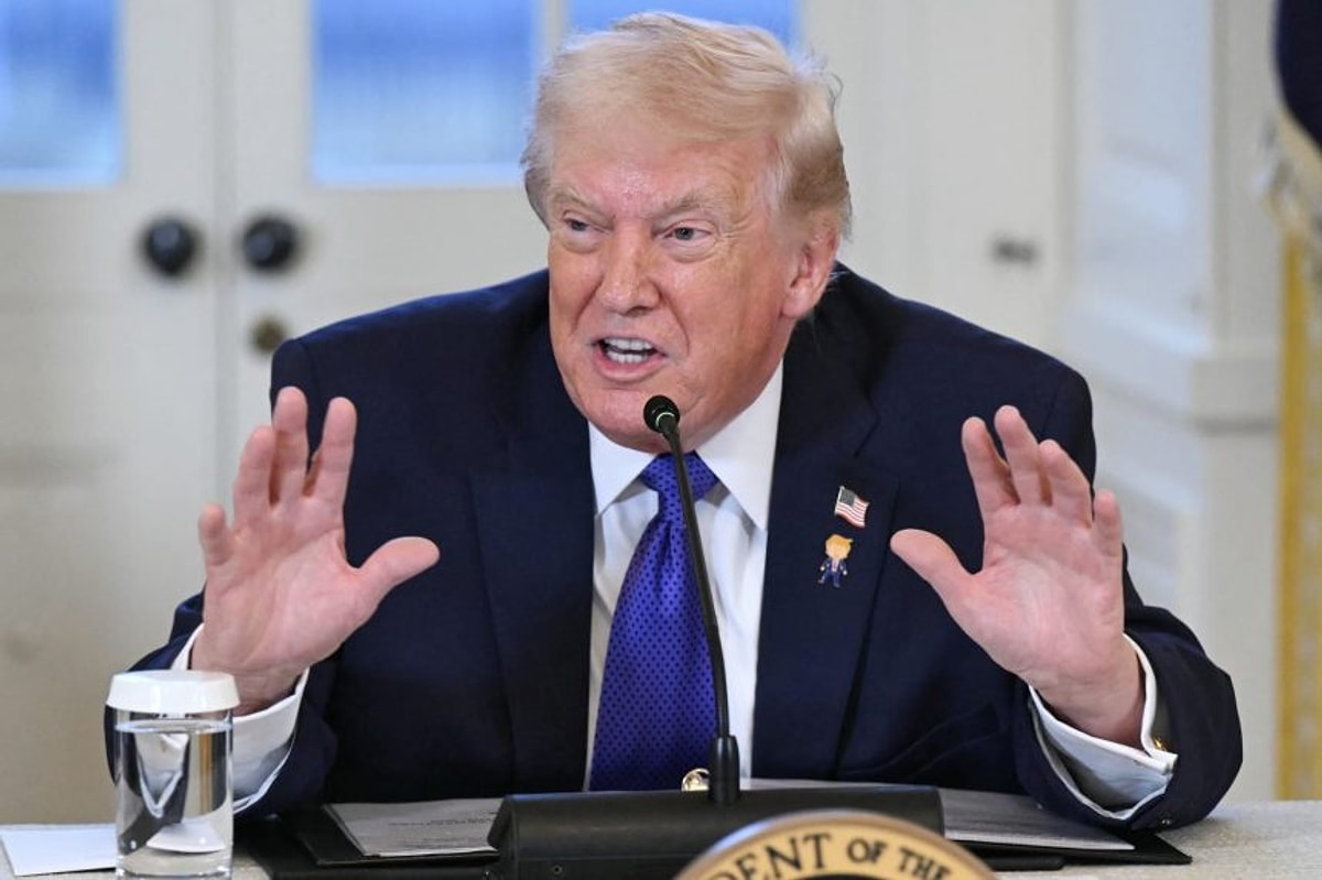 ABD Başkanı Donald Trump, İran’ın Hürmüz Boğazı’ndan geçen gemilerden ücret