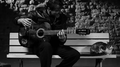 Hayatını kaybeden Rıza Tamer’in yokluktan sahneye uzanan etkileyici hayat hikayesi