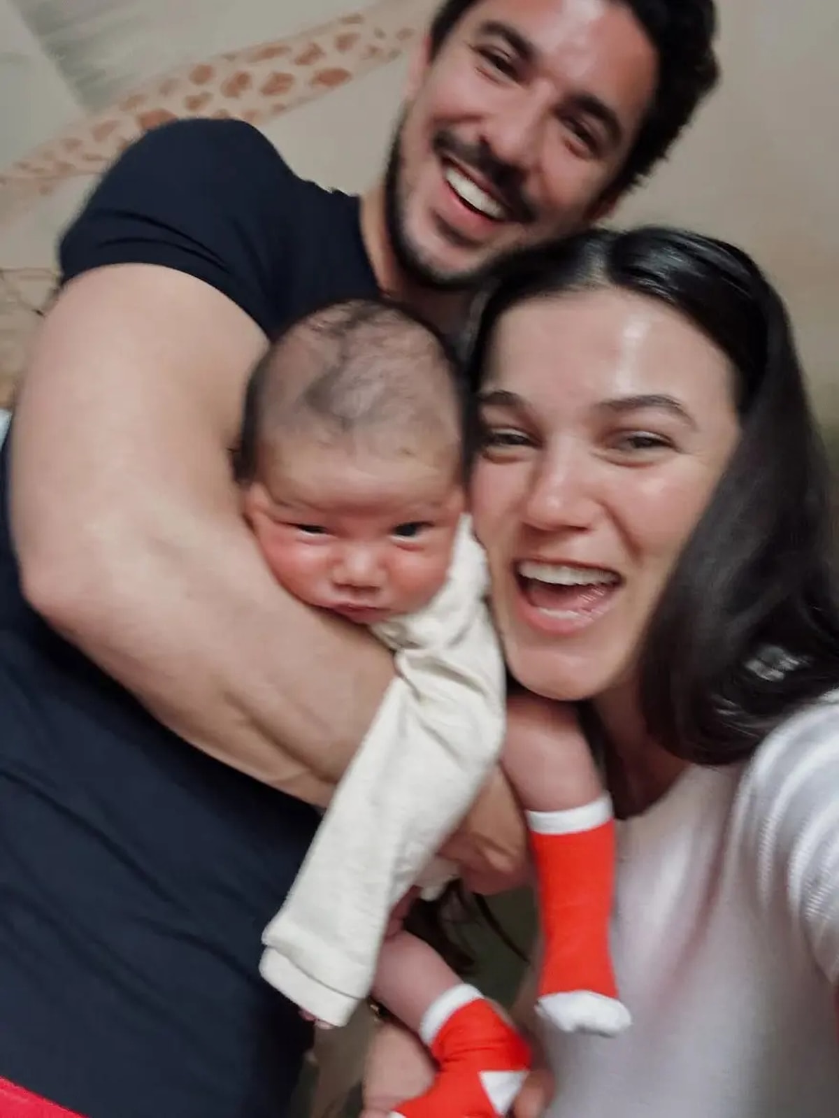 Pınar Deniz, oğlu Fikret Hakan’ın 1. yaşını sosyal medyada kutladı.