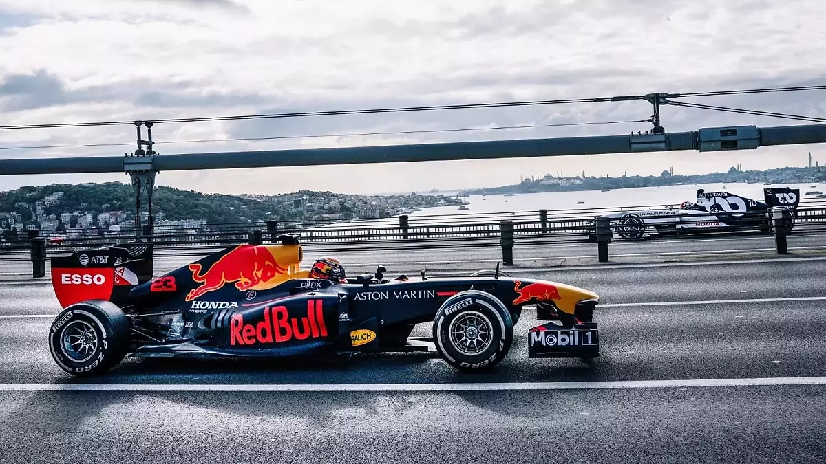 Formula 1 yeniden İstanbul'da! Cumhurbaşkanı Erdoğan, Dolmabahçe'de düzenlenecek lansmanla F1