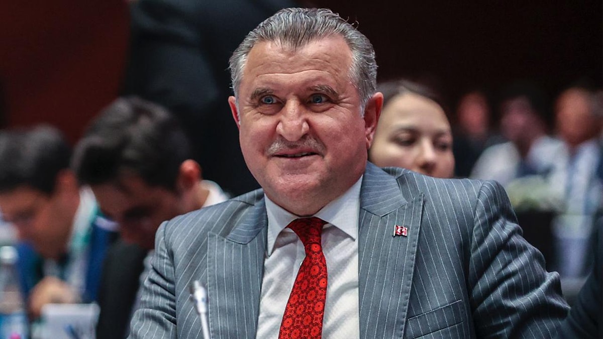 Gençlik ve Spor Bakanı Osman Aşkın Bak, Aslantepe Vadisi temel
