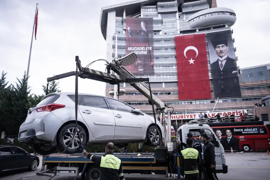 Ankara'da yüzyılın siyasi depremi, CHP Genel Merkezi'nde şok anlar! Polis