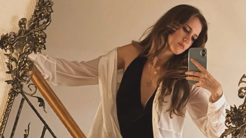 "Güller ve Günahlar" dizisindeki başarılı performansıyla adından geniş kitlelerce söz