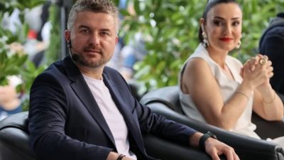 Sevcan Orhan ile Görkem Duman evlilik kararı aldı. Phuket tatiliyle