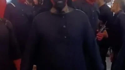 İran'ın İsfahan şehrinde Muharrem ayı kapsamında düzenlenen "Cinler Geçti" töreni