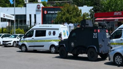 Koç Holding bünyesindeki Otokoç Otomotiv'in İstanbul Maltepe'deki genel müdürlük binasına