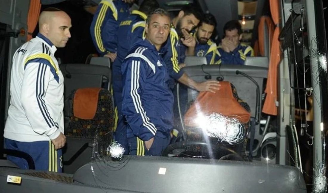 Caner Erkin, Fenerbahçe takım otobüsüne yapılan saldırıda İsmail Kartal'ın direksiyon